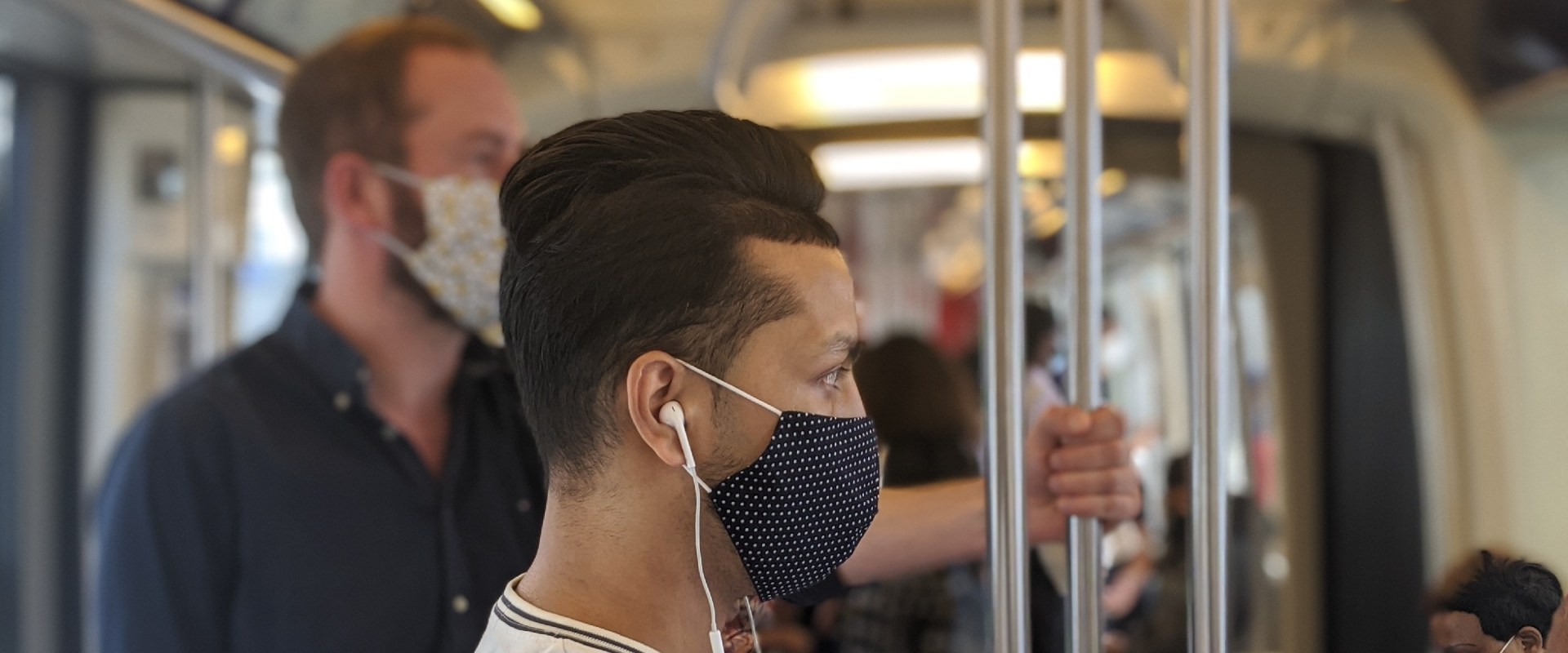 How to travel safe in train during covid?